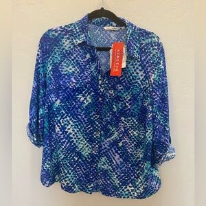 Women’s Beautiful Blue Shimmery Top💙